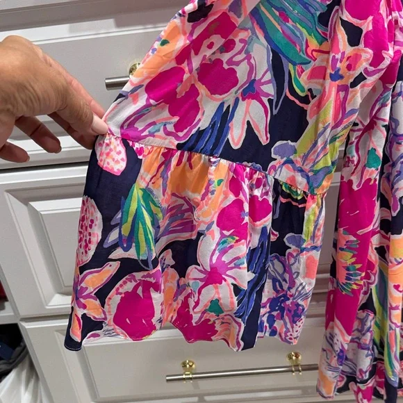 Lilly Pulitzer Alanna “Tipping Point” Pink and Blue Floral Blouse/Tunic/Top Med - Picture 5 of 15